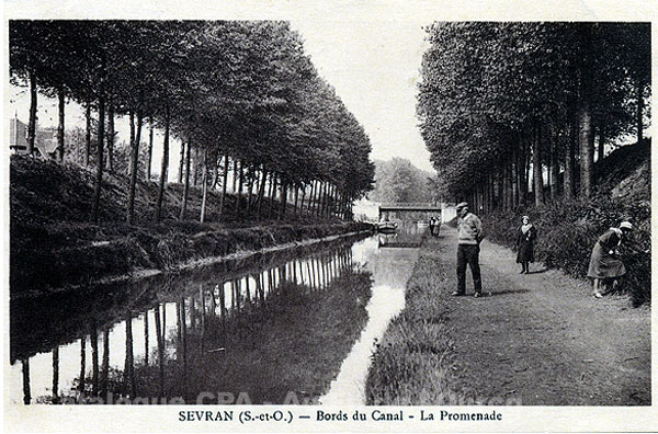 SEVRAN (S.-&-O.). - Bords du Canal - La Promenade